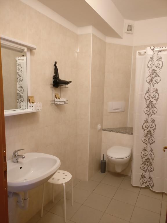 Garni Al Laghet Hotel Тено Екстериор снимка
